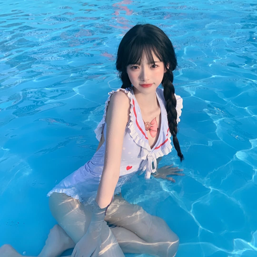 乱世圣光照天琼