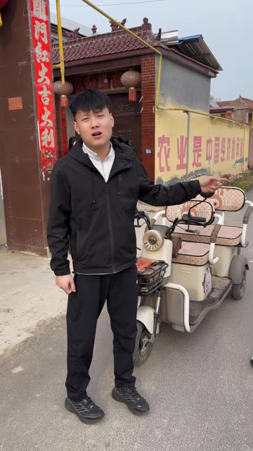 来找对象玩结果她和她的朋友出去玩了